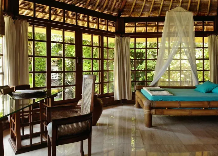 Ciliks Garden 4* Kubutambahan